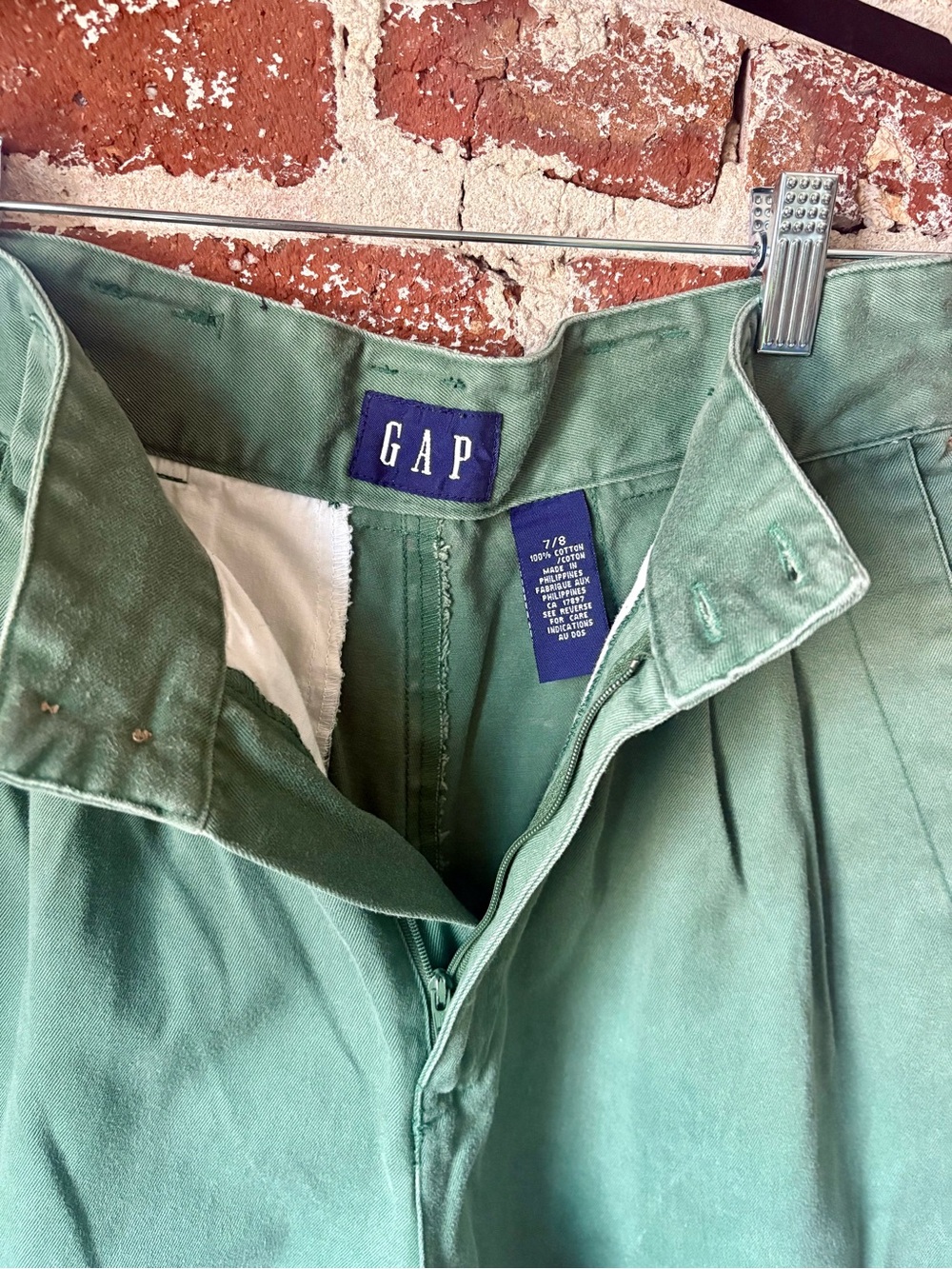 90s Vintage GAP High Rise Pleated Green Shorts - Picture 3 of 6